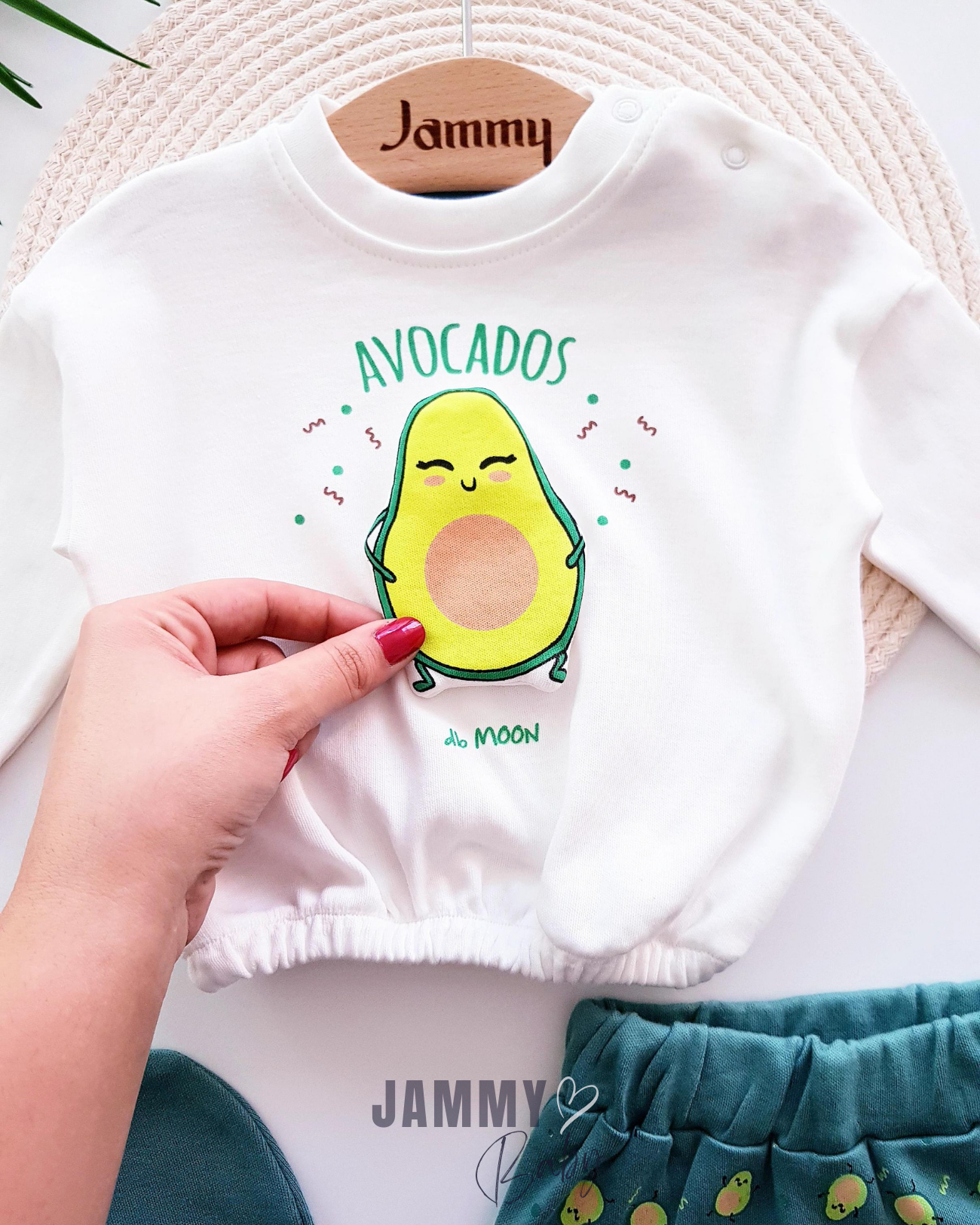 Unisex Seasonal 3-Piece Set with Avocado Tama-GREEN