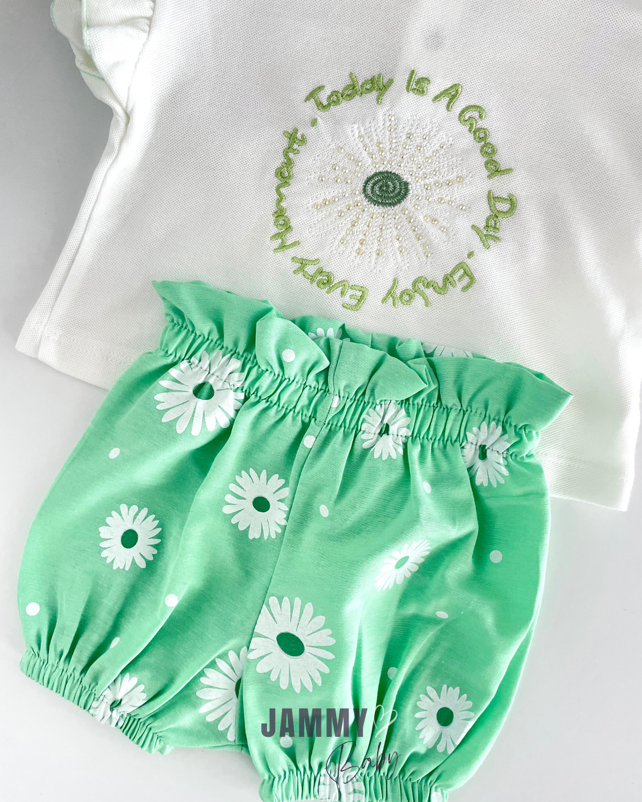 Sunflower Embroidered Shorts 2-Piece Set -MINT
