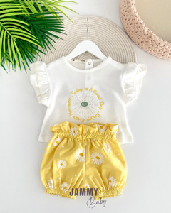 Sunflower Embroidered Shorts 2-Piece Set -YELLOW