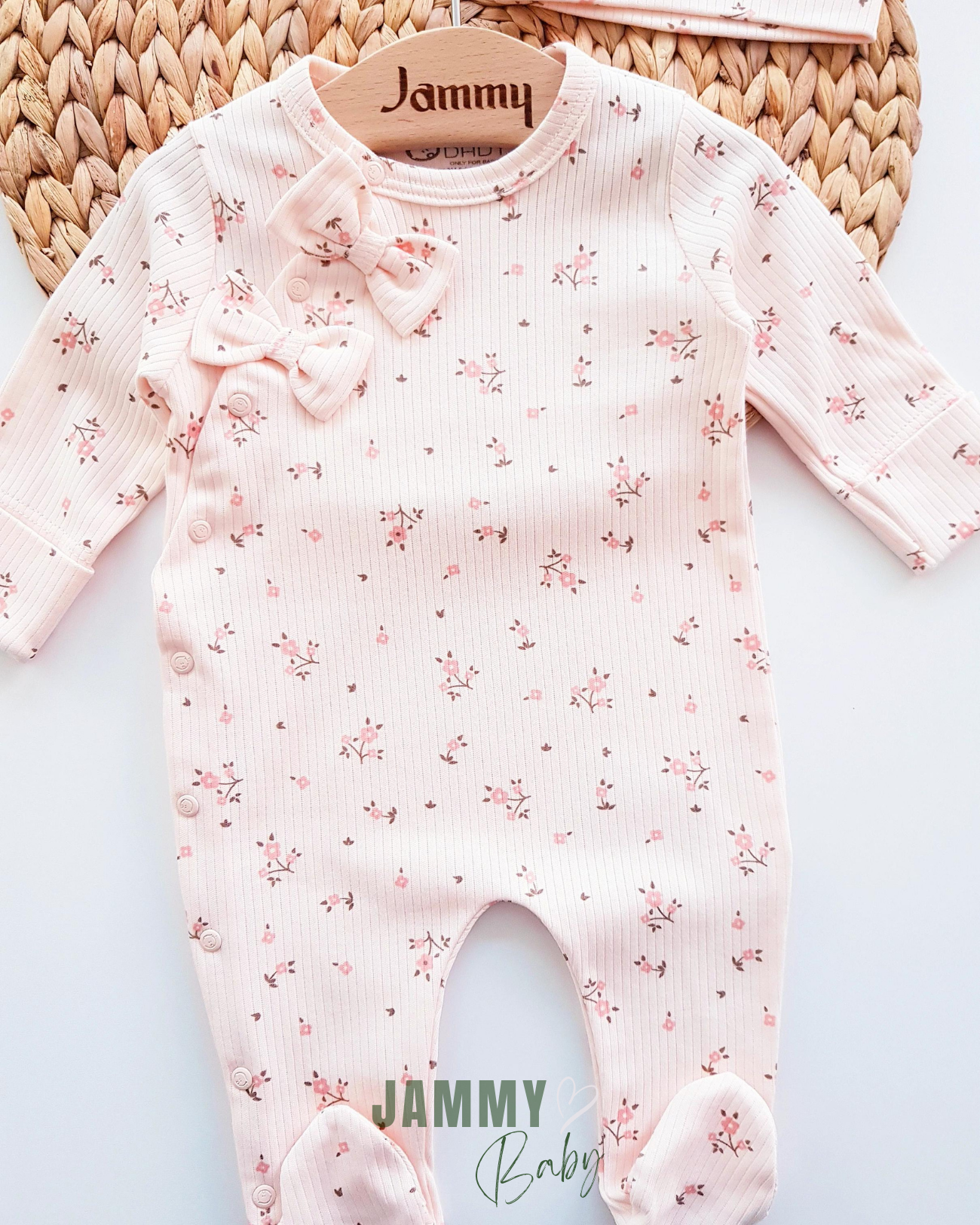 Crispy Flowers Jumpsuit Set with Gloves-SALMON