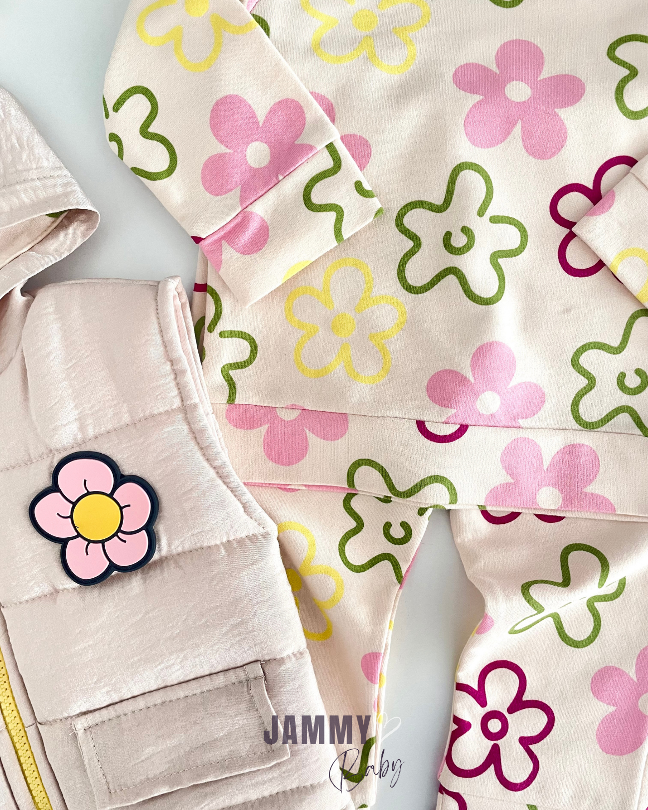 Daisy Puffer Vest Pak - BEIGE