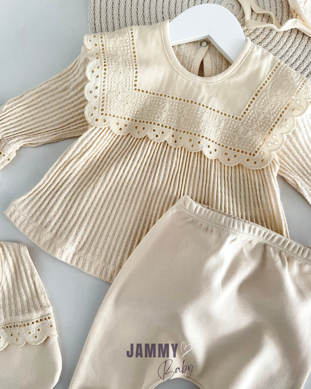Elizabeth 5 Piece Newborn Set-CREAM