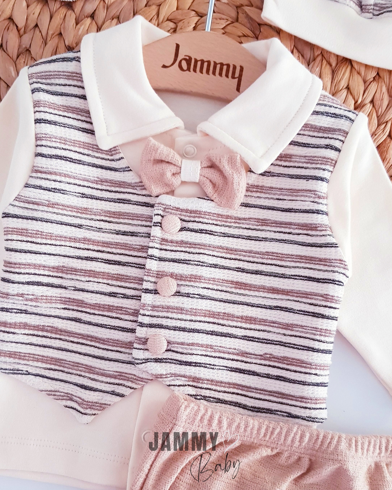 James Vest Detailed 5 Piece Newborn Set-MILK COFFEE