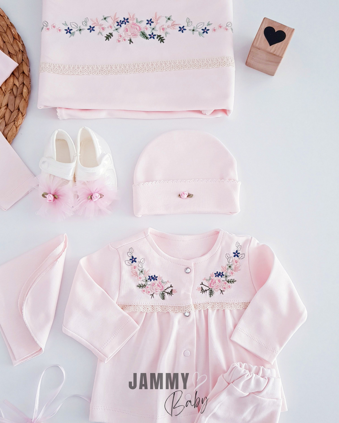 Row Flower Embroidery 11 Piece Hospital Exit Set-PINK