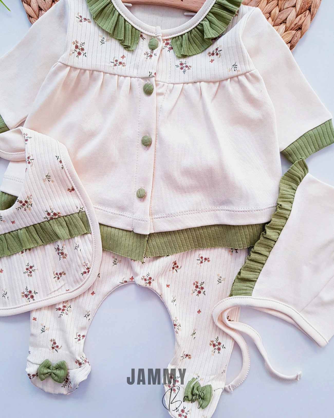 Small Flowers 5 Piece Newborn Set-GREEN