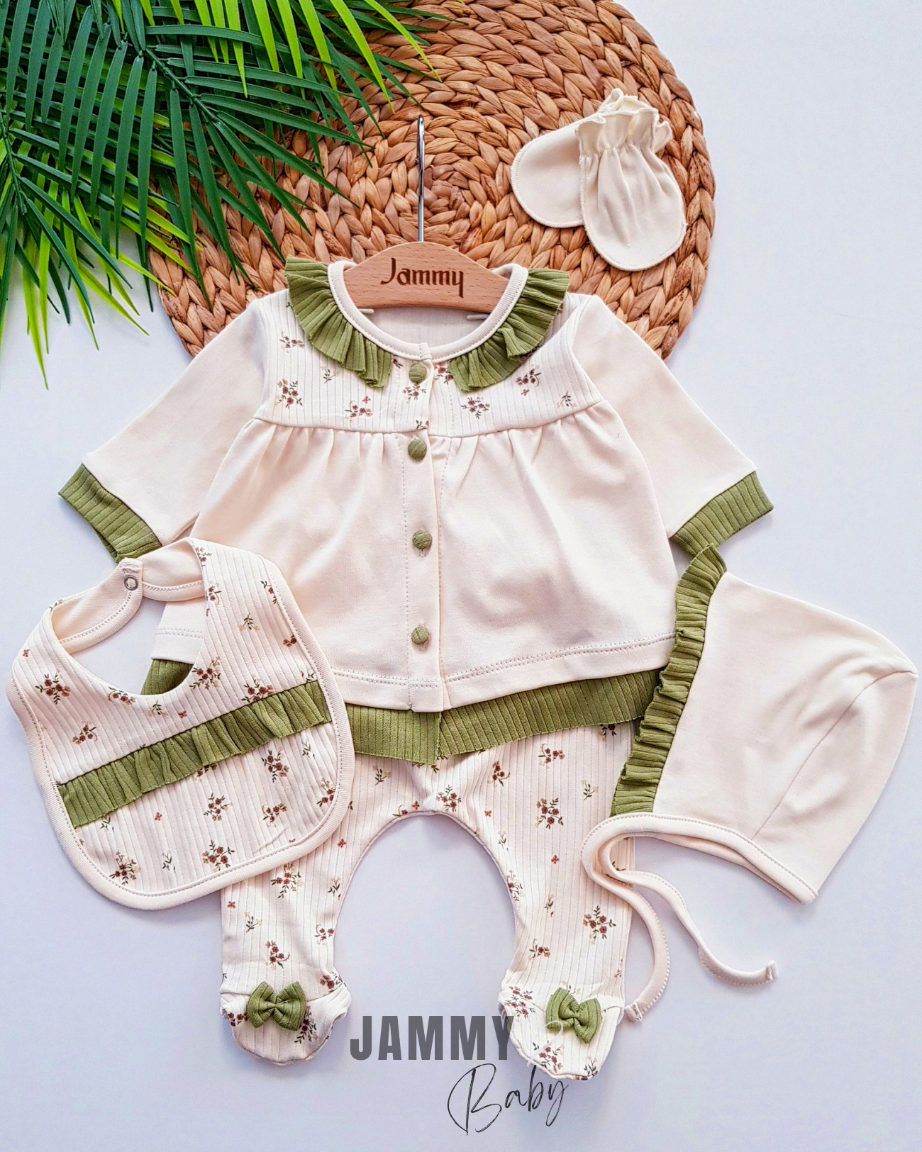 Small Flowers 5 Piece Newborn Set-GREEN