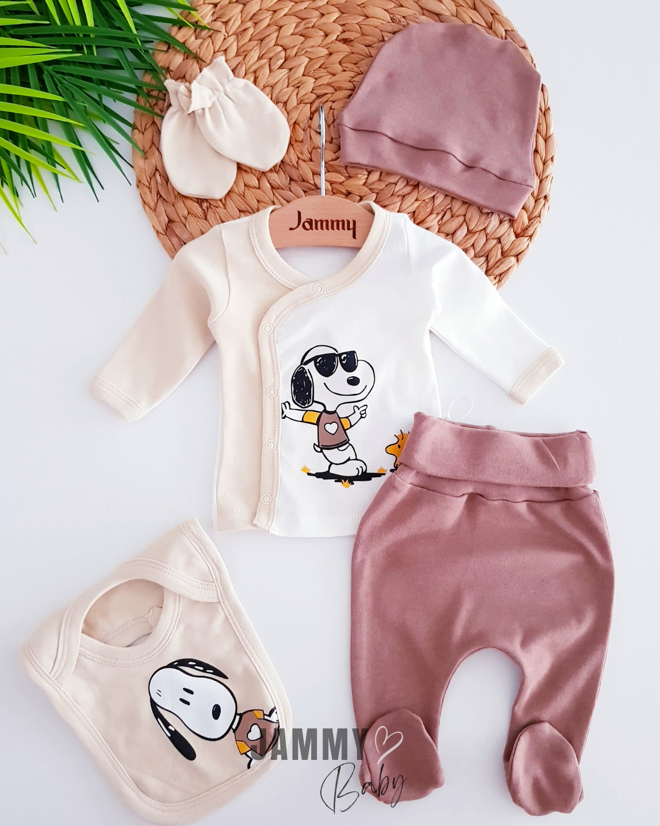 Snoopy 5 Piece Newborn Set-BROWN