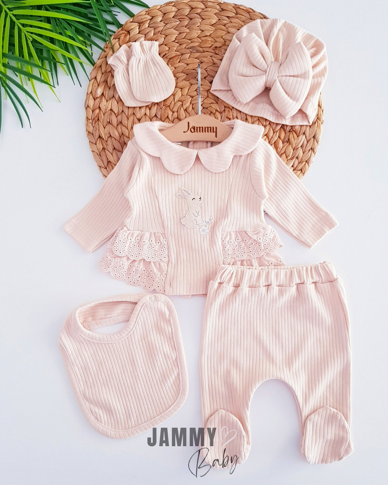 Tavşan İşlemeli Bonnet Şapka 5 Parça Yenidoğan Seti-BEIGE