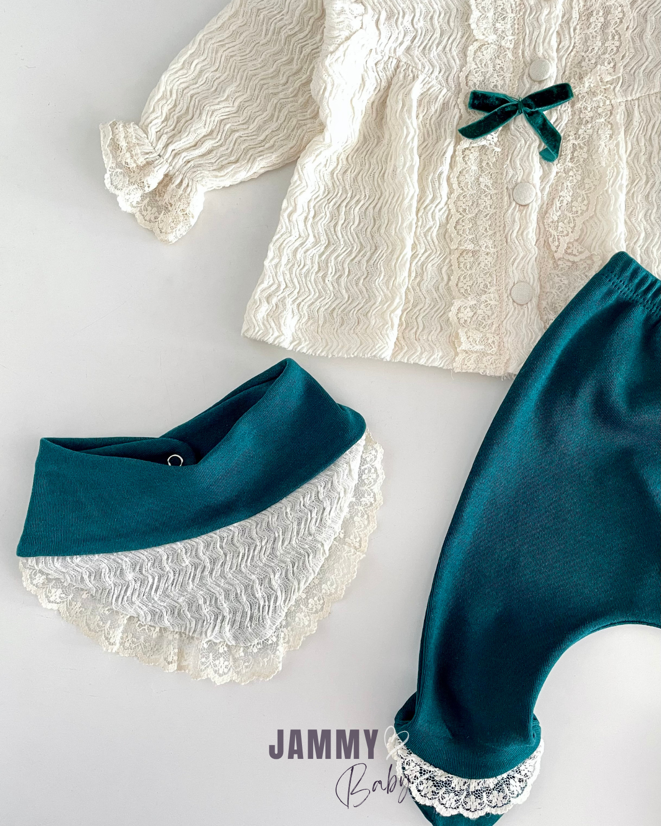 Victoria Lace Detailed 5 Piece Newborn Set-GREEN