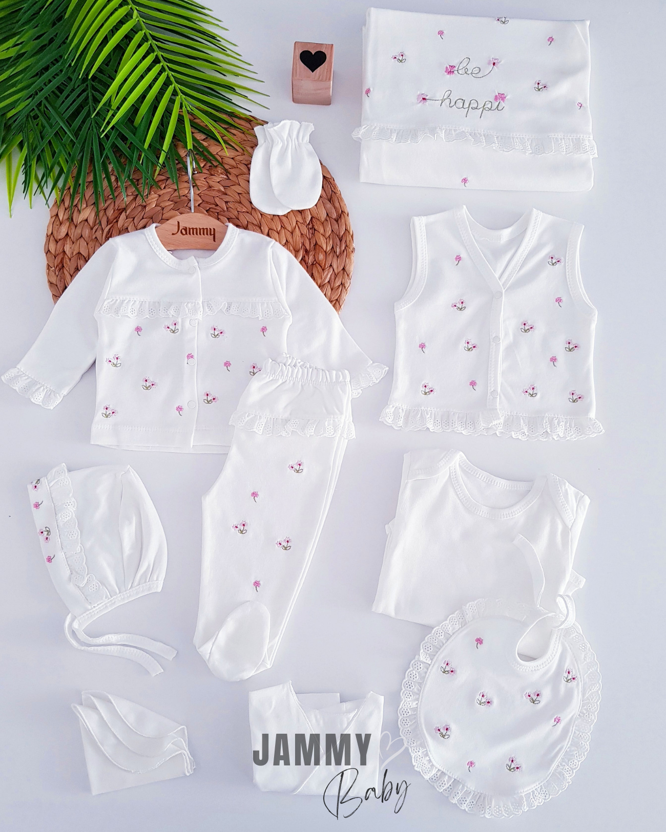 Crispy Floral Embroidery & Lace 10-delige newbornset - WIT