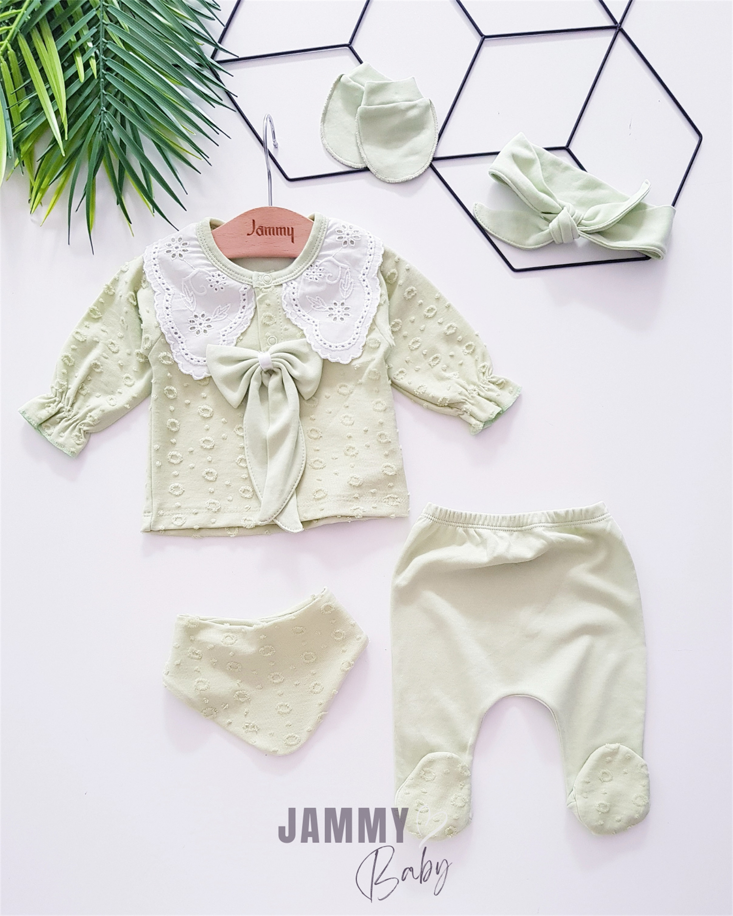 Paris Vintage Lacy 5 Piece Newborn Set-PEANUT GREEN