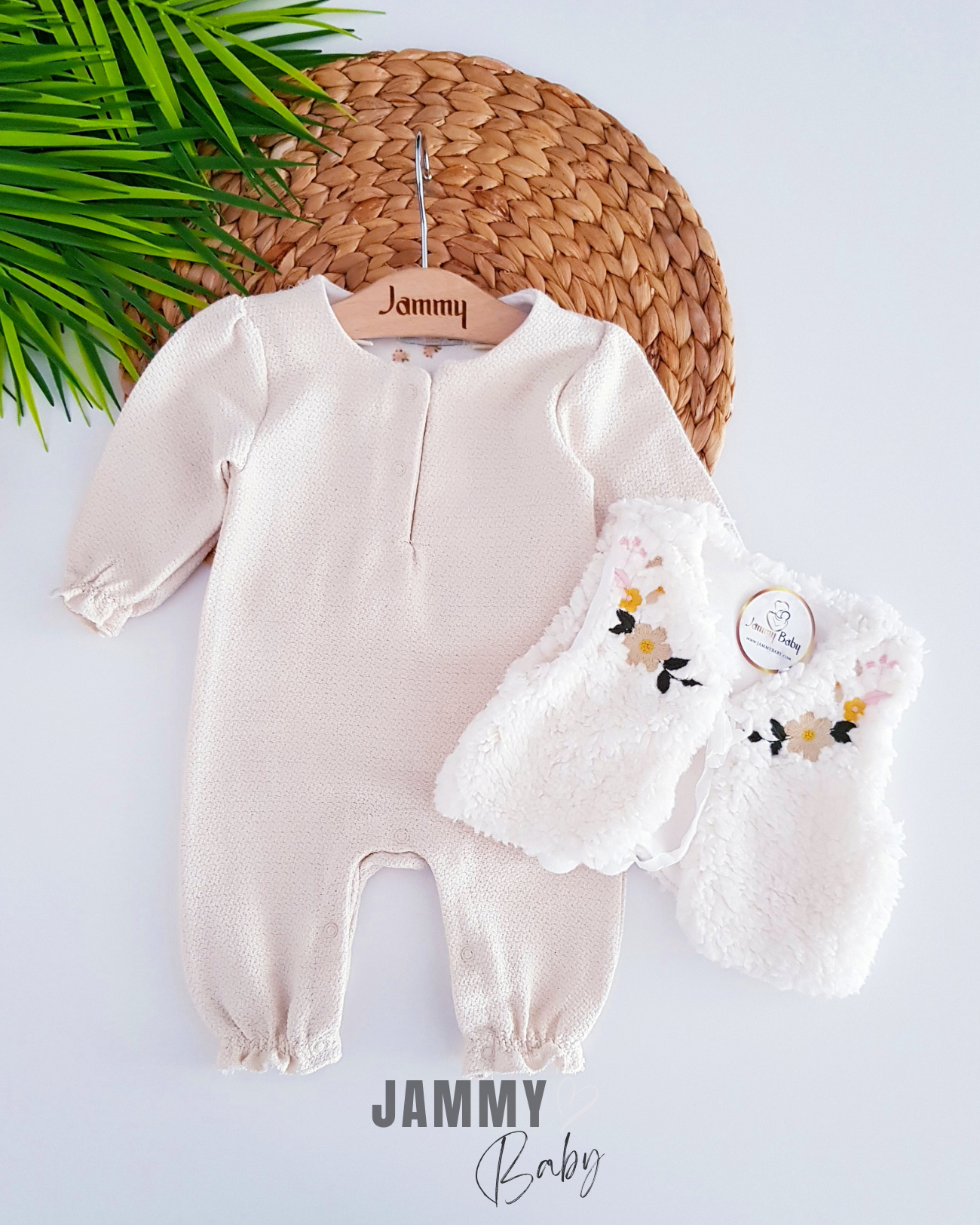 Peluş Çiçek Nakışlı Yelek Tulum Takımı-KREM