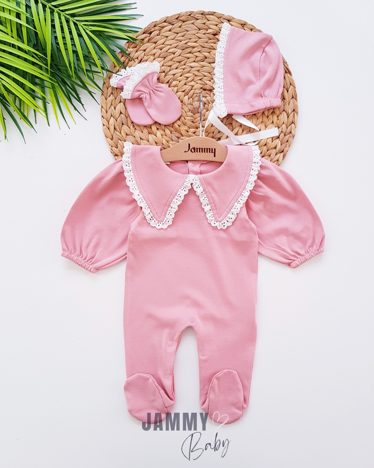 Üçgen Yaka Taraklı Detaylı Şapka Tulum Takımı-DRY ROSE